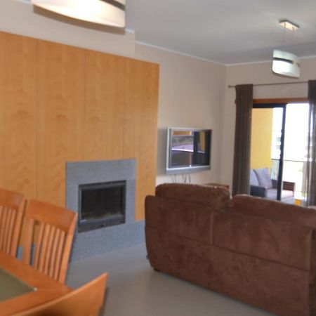 Apartamento Frente Ao Mar Com Piscina De Agua Salgada Quarteira Ngoại thất bức ảnh
