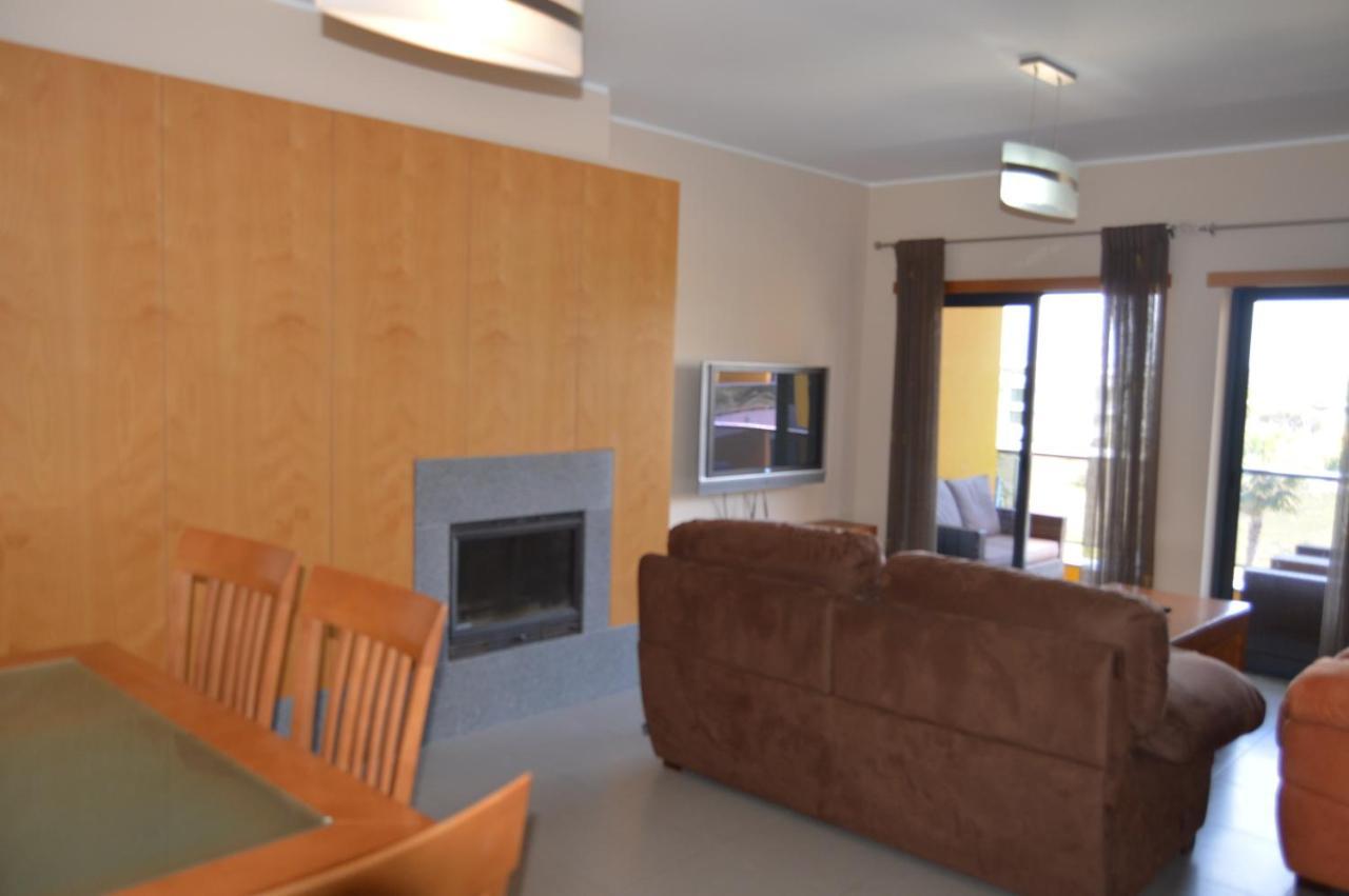 Apartamento Frente Ao Mar Com Piscina De Agua Salgada Quarteira Ngoại thất bức ảnh