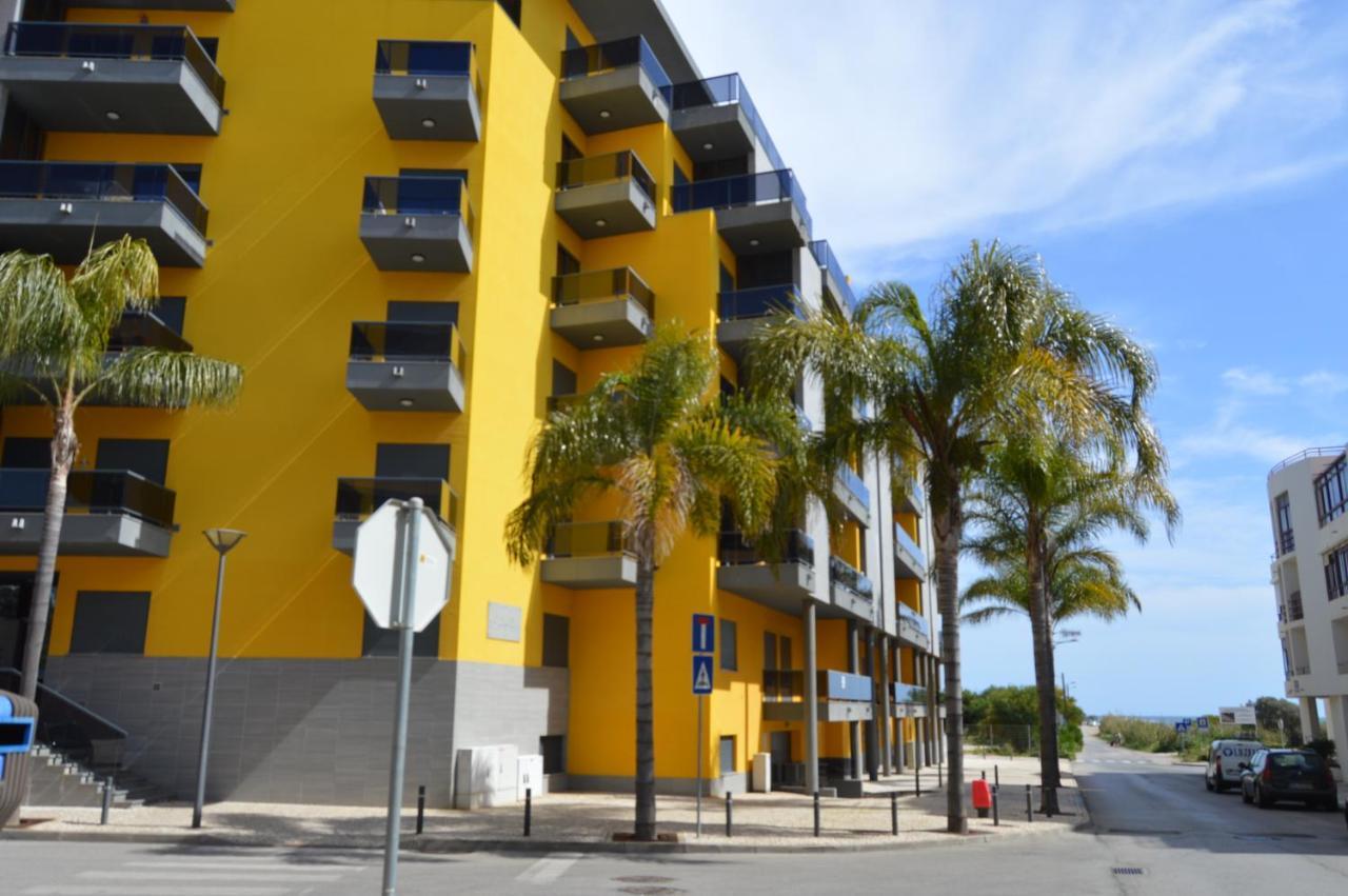 Apartamento Frente Ao Mar Com Piscina De Agua Salgada Quarteira Ngoại thất bức ảnh