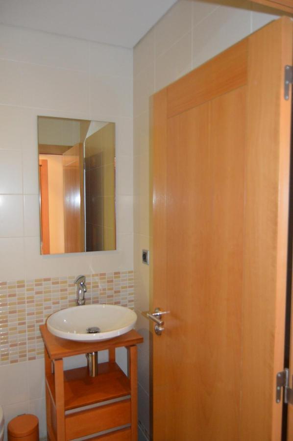 Apartamento Frente Ao Mar Com Piscina De Agua Salgada Quarteira Ngoại thất bức ảnh