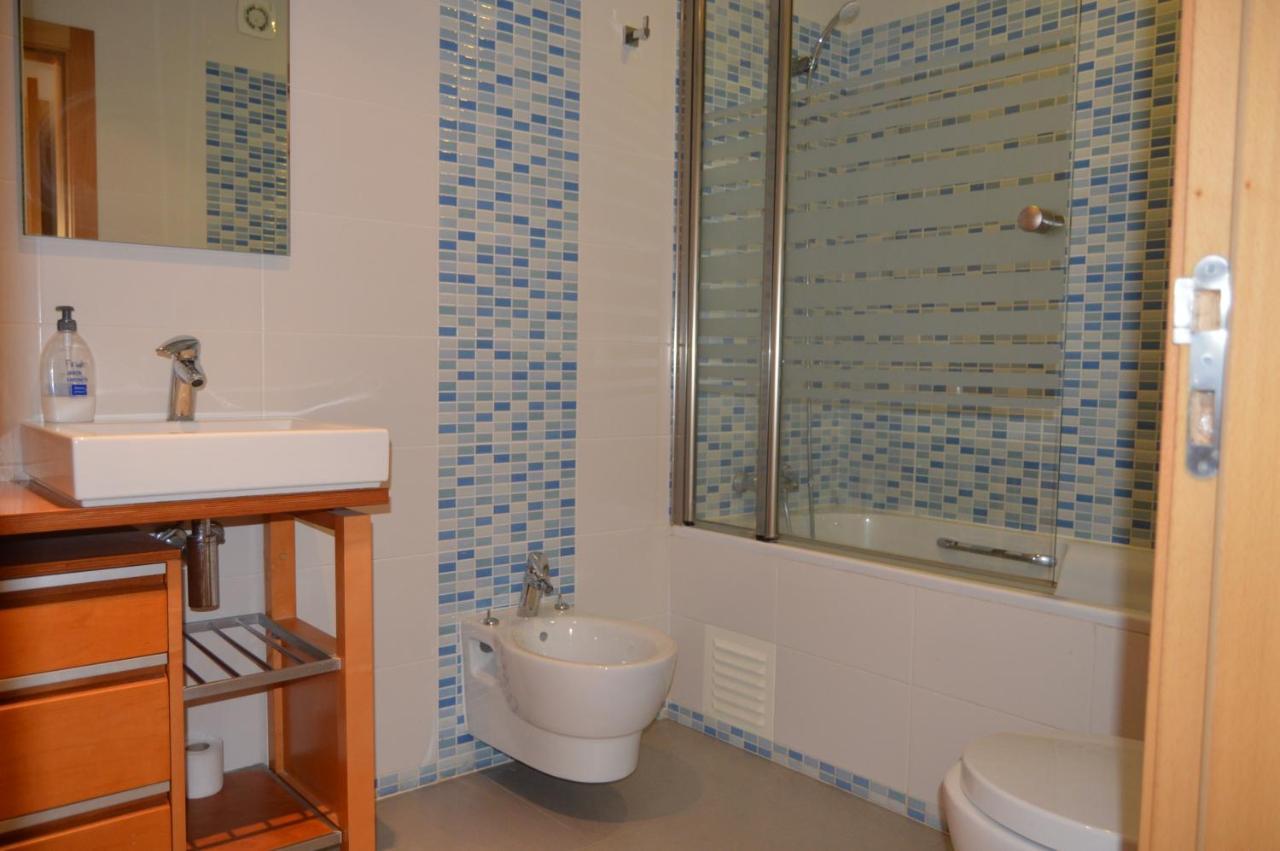Apartamento Frente Ao Mar Com Piscina De Agua Salgada Quarteira Ngoại thất bức ảnh